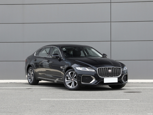 Corps intégral Jaguar XFL 2.0T 2000Ps voiture à essence 2 roues motrices berline 2 roues motrices Elite Luxe Edition