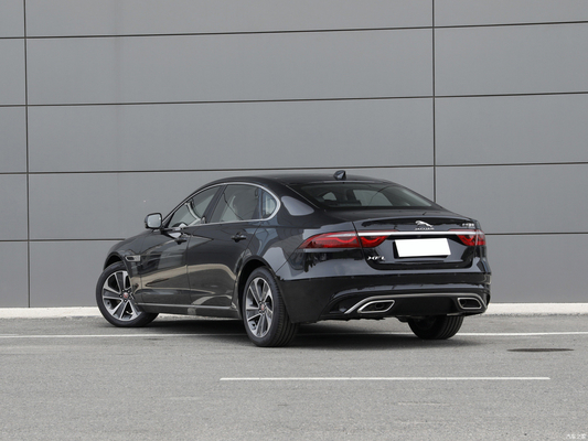 Corps intégral Jaguar XFL 2.0T 2000Ps voiture à essence 2 roues motrices berline 2 roues motrices Elite Luxe Edition