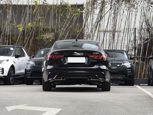 2024 Jaguar XEL 2.0T 250PS Sédaine sportive agressive avec ABS Oui et 8 changements vers l'avant