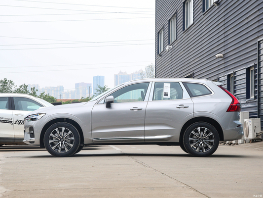 2024 Volvo XC60 B5 48V hybride léger 4 roues motrices SUV de luxe de taille moyenne avec 5 sièges et 6 airbags