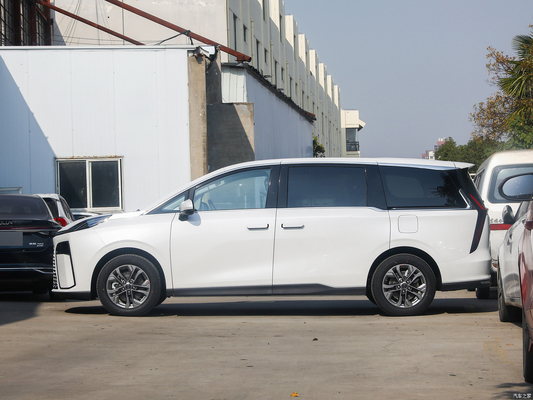 Les phares à LED 2023 MAXUS G70 2.0T MPV version de luxe automatique avec traction avant