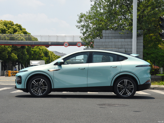 580 km de portée et 755 km de vitesse maximale 2023 Xpeng G6 voiture électrique avec 218 kW de puissance du moteur