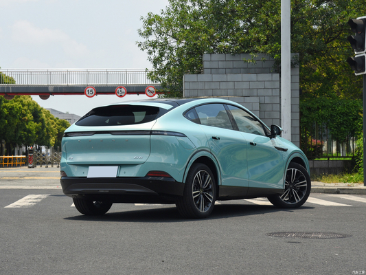580 km de portée et 755 km de vitesse maximale 2023 Xpeng G6 voiture électrique avec 218 kW de puissance du moteur