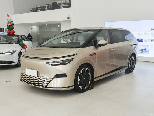 Comme l'image Xpeng X9 2024 modèle 702 super longue durée de vie de la batterie PRO avec 235 kW de puissance totale du moteur