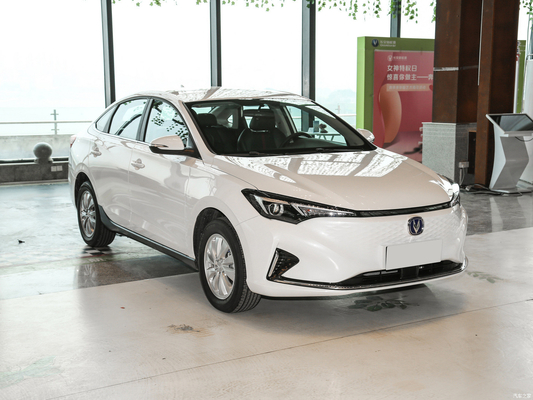 145KM/h Vitesse maximale Changan Eado EV460 Batterie au lithium fer phosphate Véhicule électrique