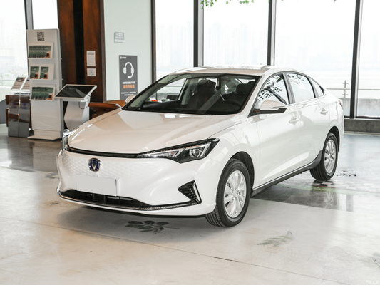 145KM/h Vitesse maximale Changan Eado EV460 Batterie au lithium fer phosphate Véhicule électrique