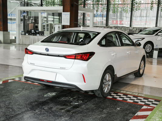 145KM/h Vitesse maximale Changan Eado EV460 Batterie au lithium fer phosphate Véhicule électrique