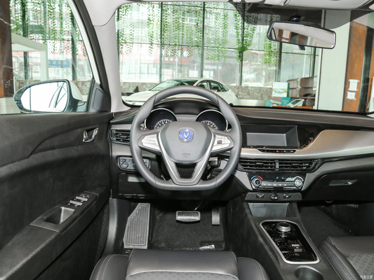 145KM/h Vitesse maximale Changan Eado EV460 Batterie au lithium fer phosphate Véhicule électrique