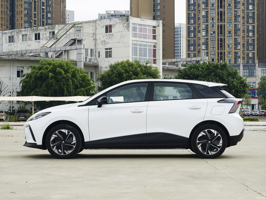 Énergie 2023 Véhicule électrique MG4 425km Luxury Spot en 5 places 125KW Puissance totale du moteur