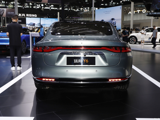 Voiture électrique à grande vitesse Yuanhang Y6 2023 avec une autonomie de 1020 km et une vitesse maximale de 205 km / h