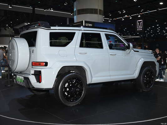 Tank 700 Hi4-T 2024 SUV hybride avec une puissance de moteur de 120 kW et une structure de carrosserie à 5 portes et 5 sièges