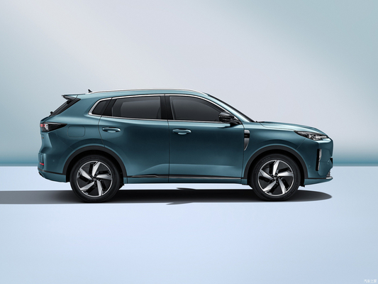 Changan Qiyuan Q05 125 MAX Hybrid Ev voiture batterie au lithium Fabriqué à une vitesse maximale de 180 KM/h