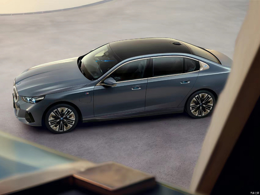 2024 BMW i5 eDrive 35L M Sport Package 567 km Autonomie et normes de croisière électrique pur