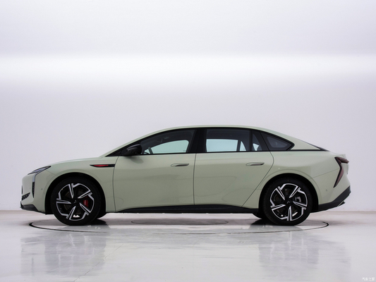 2024 Hongqi EH7 760 Pro Véhicule énergétique à quatre roues motrices avec 4 portes et 5 sièges Structure de la carrosserie