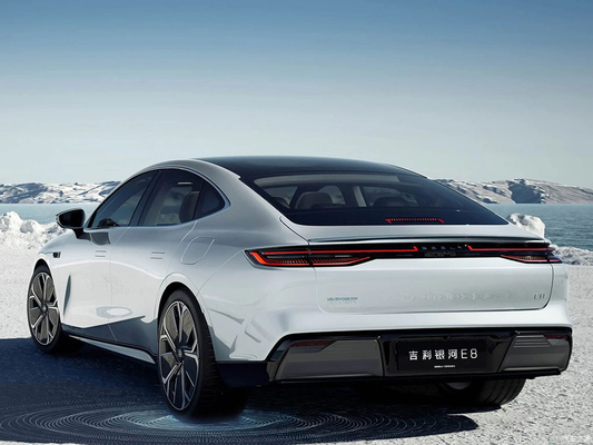 200 kW moteur unique 2024 Geely Galaxy Yinhe E8 665 km Voyage édition de vaisseau spatial