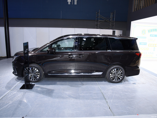 2024 JAC Ruifeng RF8 Smart Edition 2.0T Celle à carburant 5 portes 7 sièges Voiture à essence phare