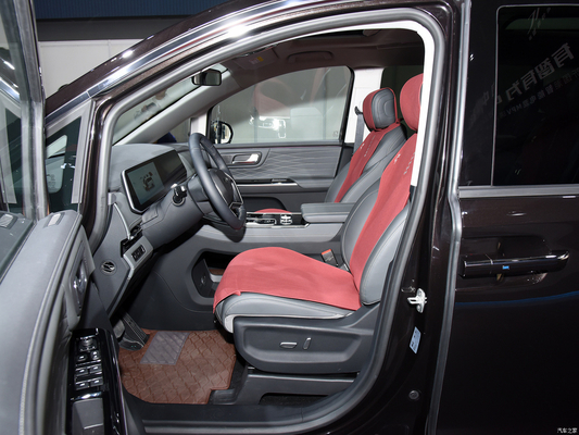 2024 JAC Ruifeng RF8 Smart Edition 2.0T Celle à carburant 5 portes 7 sièges Voiture à essence phare