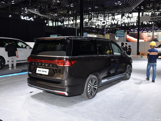 2024 JAC Ruifeng RF8 Smart Edition 2.0T Celle à carburant 5 portes 7 sièges Voiture à essence phare