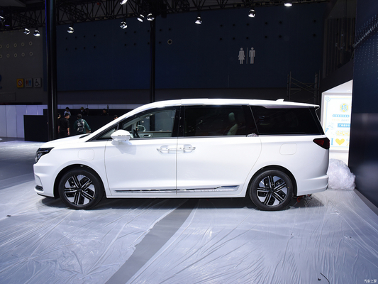 150KM Autonomie de croisière électrique pur JAC Ruifeng RF8 PHEV Smart Edition 1.5T Moteur unique