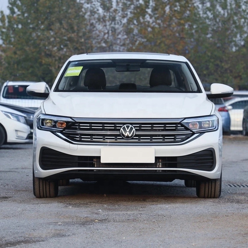 2023 Volkswagen Sagitar 300TSI DSG Leap Version Berline avec caméra arrière et climatisation automatique
