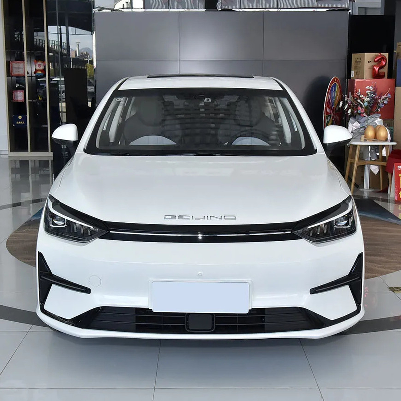 Beijing EU5 PLUS R500 Berline électrique avec une autonomie de 416 km et une puissance totale du moteur de 120 kW