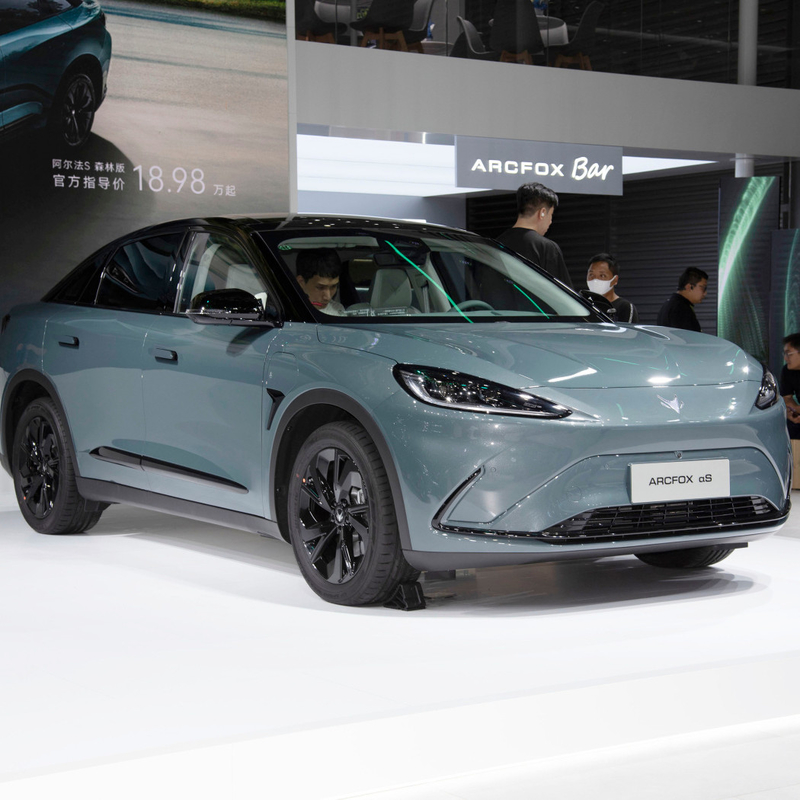 Énergie Baic Arcfox Alpha S 735E 160KW EV Voiture à grande vitesse Grand espace à gauche longue portée