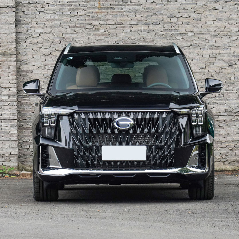 À gauche GAC Trumpchi ES9 PHEV 143KM MAX SUV hybride rechargeable 2.0T SUV à 7 places 2023