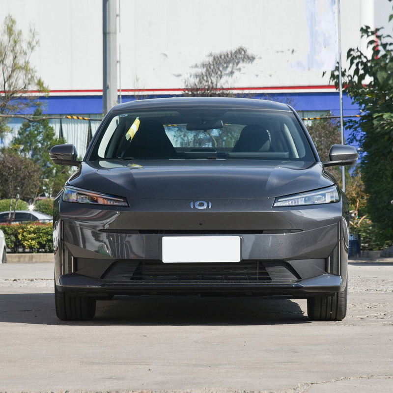 Type de carburant Hybride Changan A05 Hybride rechargeable 5 places Trois boîtes 2024