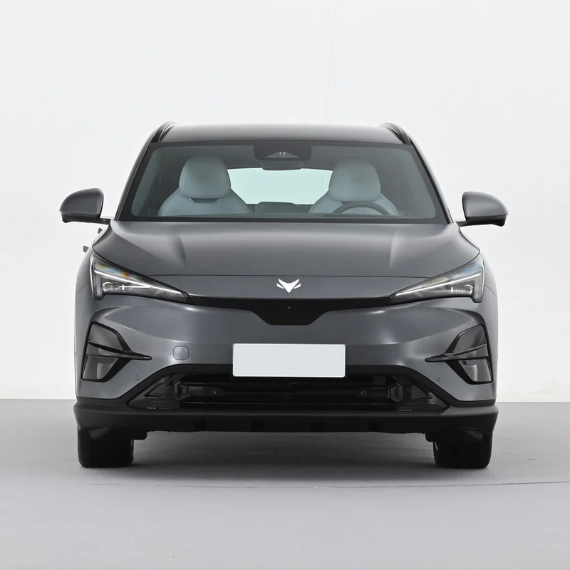 Le puissant ARCFOX Alpha T5 MAX est un SUV purement électrique avec une autonomie de 660 km et une puissance de moteur de 200 kW.
