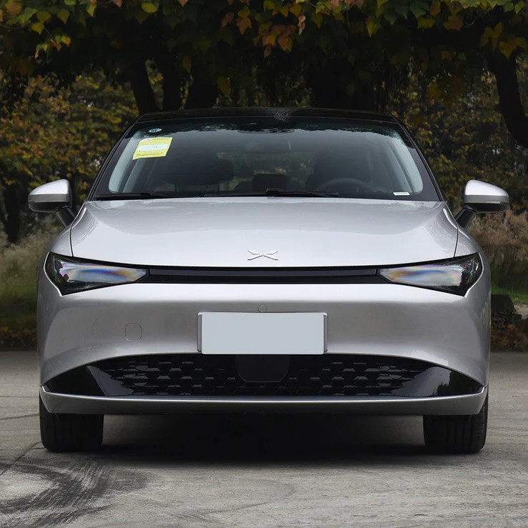 Vitesse maximale de 170 km 2023 Xpeng P5 500 Véhicule énergétique avec structure de carrosserie 4 portes 5 places