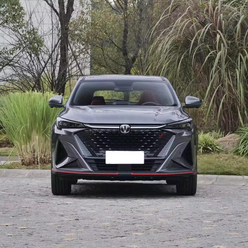 2024 Changan X7Plus 1.5T DCT voiture à essence automatique à vitesse maximale jusqu'à 205 KM/h