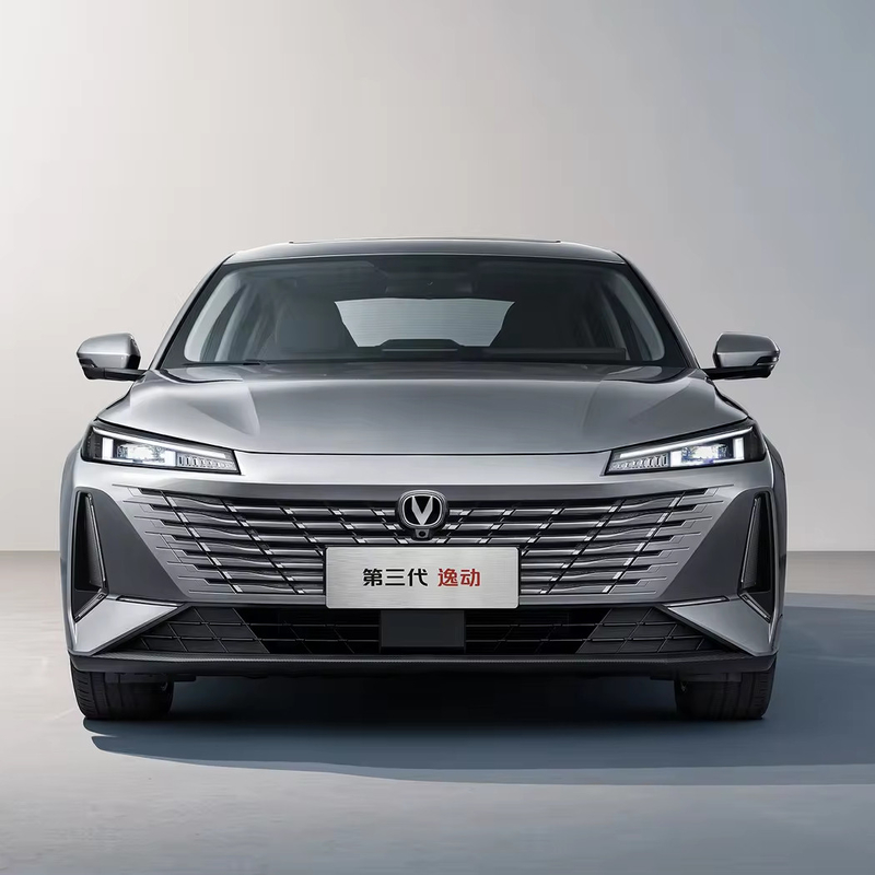 Changan Eado 2024 1.5T GDI Automatique Voiture à essence à prix abordable 4 portes 5 sièges