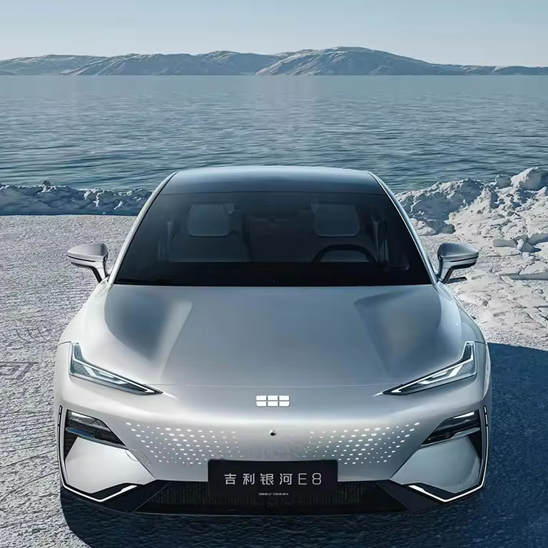 200 kW moteur unique 2024 Geely Galaxy Yinhe E8 665 km Voyage édition de vaisseau spatial